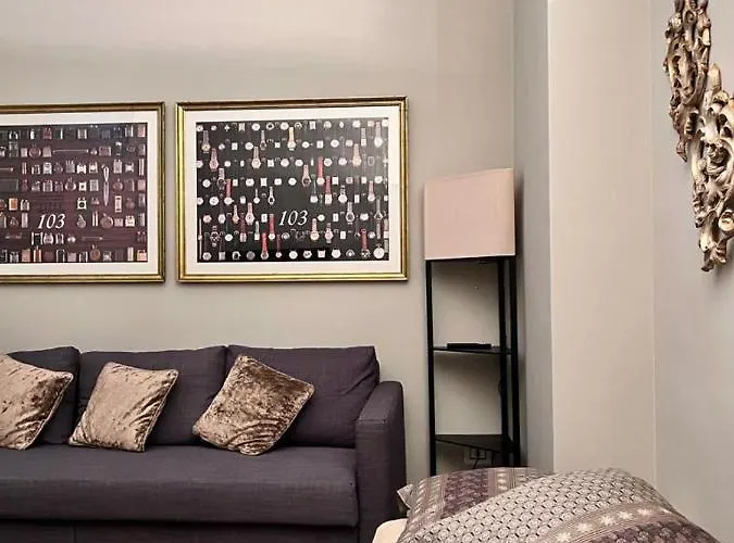 Apartment Visconti 90 *